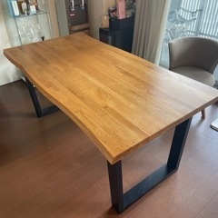 お洒落な4人掛けダイニングテーブル