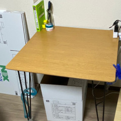 テーブル