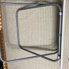 折りたたみテーブルの画像