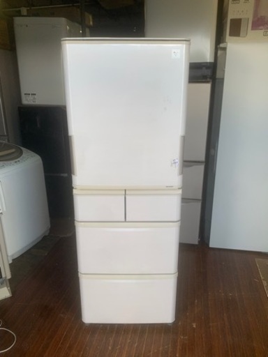 福岡市内配送設置無料 シャープ SHARP SJ-PW38Y-C [冷蔵庫 384L 5ドア