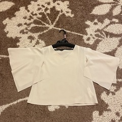 ノーブル　ベージュカットソー