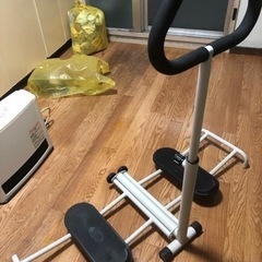 レッグスライダー　トレーニング器具の画像