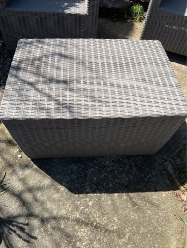 屋外用ソファとテーブルセット