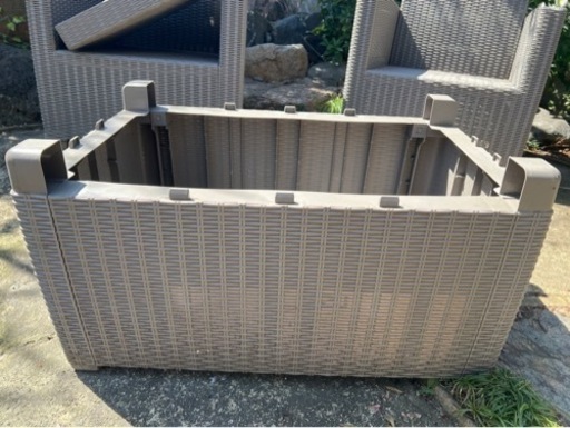 屋外用ソファとテーブルセット