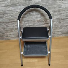 折りたたみ脚立兼椅子