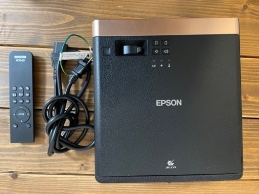 EPSON EF-100B　プロジェクター　ブラック