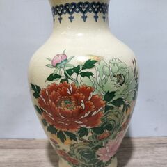 🍎花柄の花瓶の画像