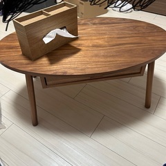 引き出し付きテーブル