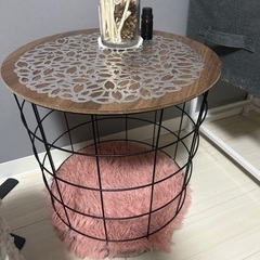 ニトリ　ワイヤーテーブル