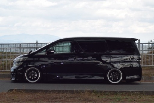 車のパーツ タイヤ、ホイール