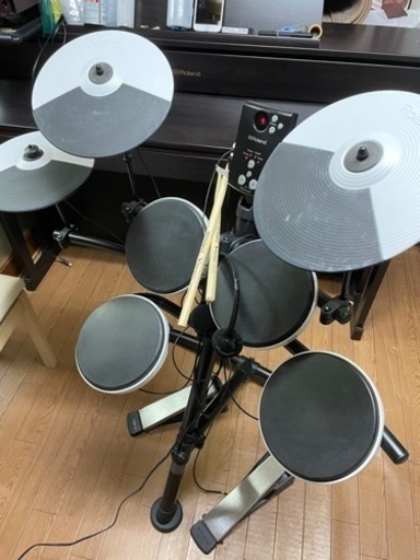 電子ドラム(美品)メーカー：ローランド／ROLAND、型番：TD-1(M)-K