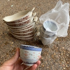 近江八幡市より、1人鍋、陶器、お皿、コーヒーカップ他1つ50円、全セットで800円の画像