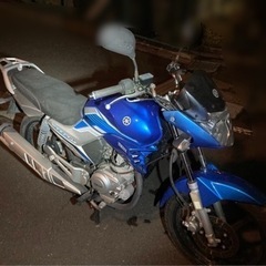 YBR125エンジン実働の画像