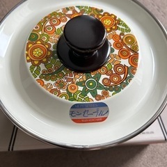 レトロホーロー両手鍋 モンセーブル 箱付き未使用品の画像