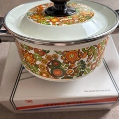 レトロホーロー両手鍋 モンセーブル 箱付き未使用品