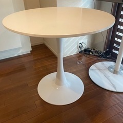 引渡者決定済家具 テーブル　カフェテーブル