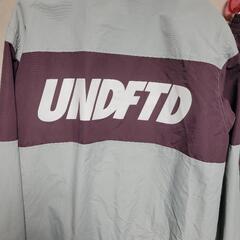 UNDEFEATED ナイロンセットアップの画像