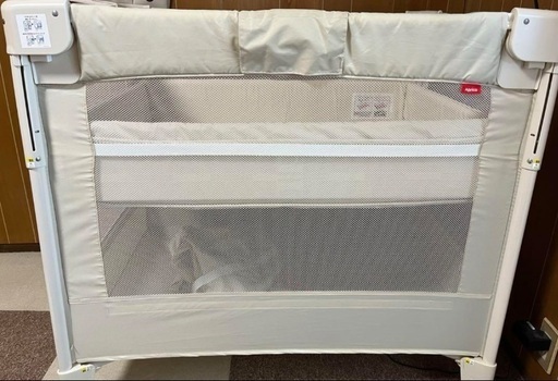【美品】アップリカ ベビーベッド ココネルエアー