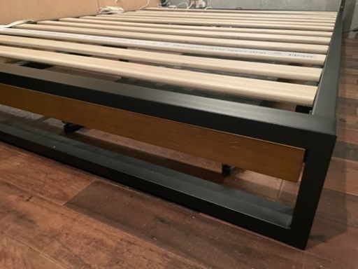 ダブルベッドフレーム ZINUS