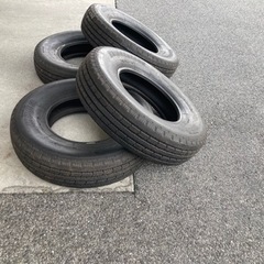 車のパーツ タイヤ、ホイール