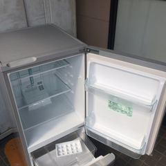 △ Panasonic パナソニックノンフロン冷凍冷蔵庫 2ドア 138L NR-B145W-S 2013年製 動作確認済み/パッキンに汚れ/細かな傷多数有りの画像