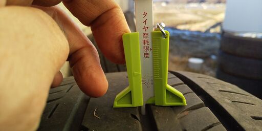 デリカＤ５外し　純正アルミ＋夏タイヤ残り５ｍｍ　ＴＯＹＯ　2021年