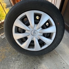 車のパーツ タイヤ、ホイール