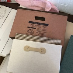 早い者勝ち！収納ケース　収納箱　いろいろな色あり　折りたたみ式　白　ベージュ　青　緑　チェックの画像