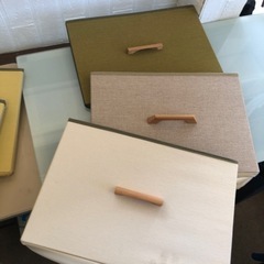 早い者勝ち！収納ケース　収納箱　いろいろな色あり　折りたたみ式　白　ベージュ　青　緑　チェックの画像