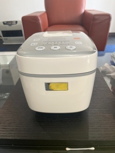 YAMAZEN ヤマゼン　2019年製　マイコン炊飯ジャー　YJB-300 3合炊き　0.54L 動作確認済み！