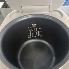 YAMAZEN ヤマゼン　2019年製　マイコン炊飯ジャー　YJB-300 3合炊き　0.54L 動作確認済み！の画像