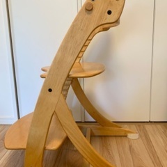 すくすくチェアの画像