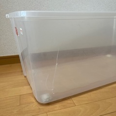 衣装ケース4つ　の画像
