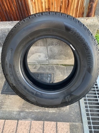 ハイエース　キャラバン等　バリ溝　195/80R15 　ブリヂストン　R710