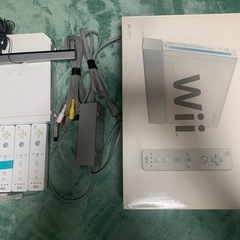 Wii本体　ソフト5本　コントローラー他 ニンテンドーWii