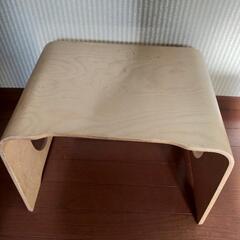 木こりのテーブルの画像
