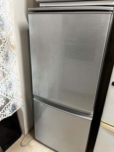 シャープ　冷蔵庫2ドア　137L　冷凍庫よく冷えます