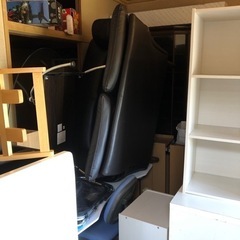 輸出にベッドや家具などの画像