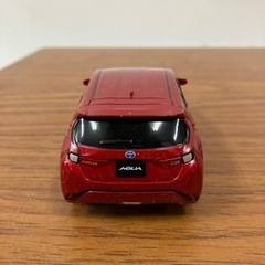 ☆値下げ☆K2403-647 トヨタ アクア プルバックカー ② レッド 動作確認済み 中古美品の画像
