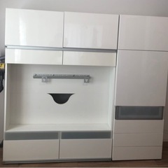 IKEA  テレビ台　上下に分かれる壁面収納