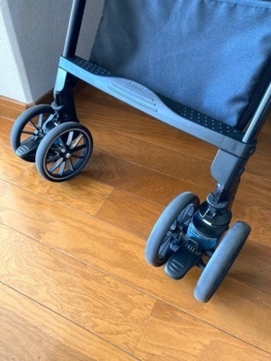 【使用期間短め】Combi スゴカルα compact  A型ベビーカー