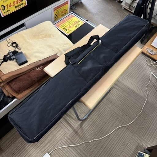 【超美品‼️】カリーナ 電子ピアノ 持ち運び可能な充電式 88鍵盤 コードレス ホワイト ペダル付き♪