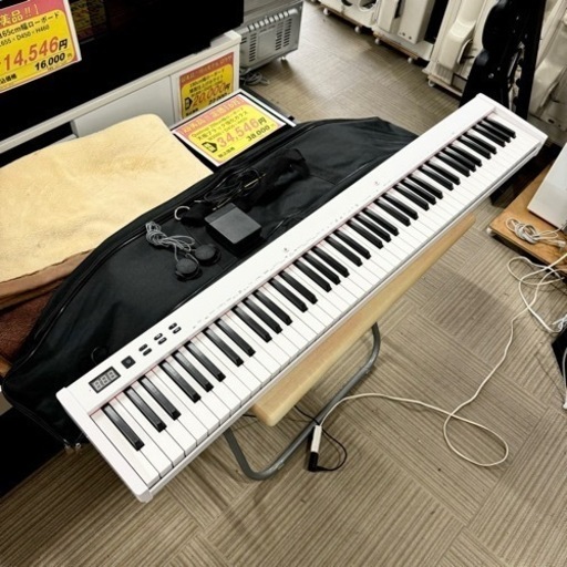 【超美品‼️】カリーナ 電子ピアノ 持ち運び可能な充電式 88鍵盤 コードレス ホワイト ペダル付き♪