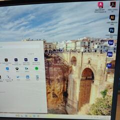 DELL一体型PC core i5 Windows11 office AdobeCC2020 illustrator Autocad メモリ8G 新品SSD 第８世代の画像