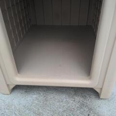 犬小屋　屋外で半年程度使用の画像