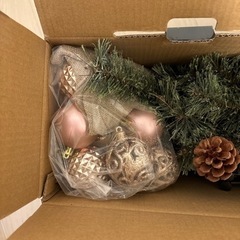クリスマスツリー　オーナメント付きの画像