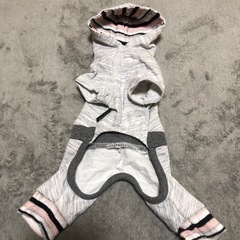 ペット用服　ロンパース　美品の画像