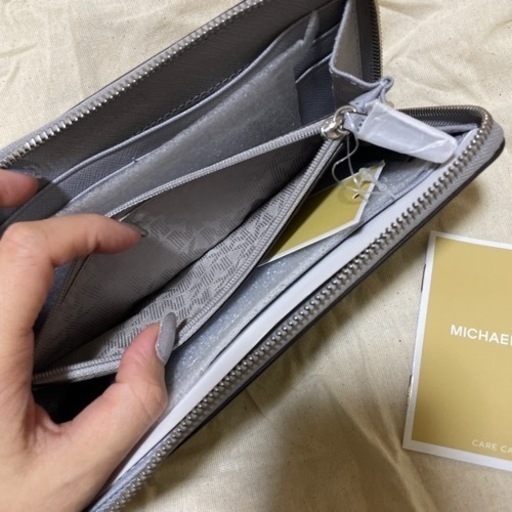 未使用品　マイケルコース　長財布