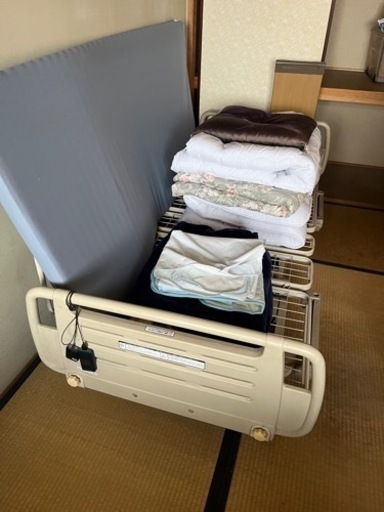 介護ベッド　電動