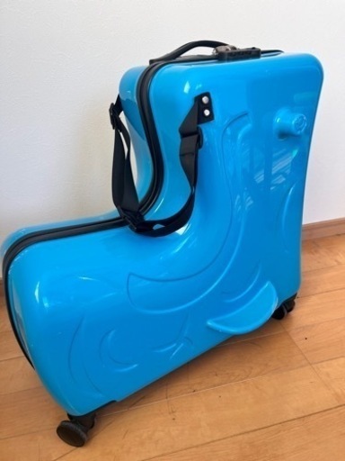 子供が乗れるスーツケース　Mサイズ　カバー付き